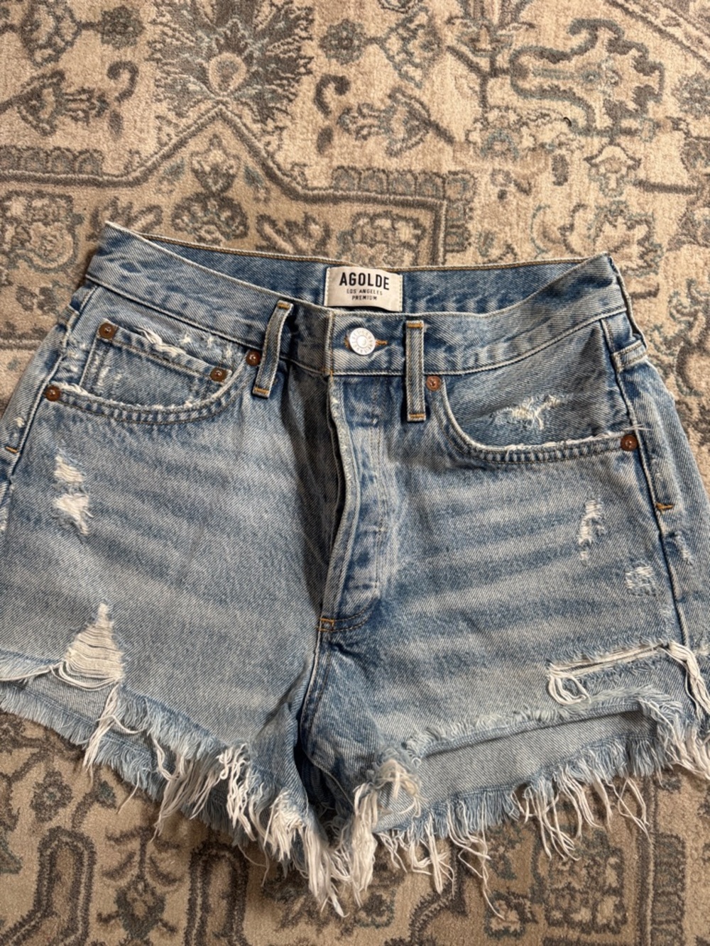 AGOLDE Parker Vintage Light wash denim shorts